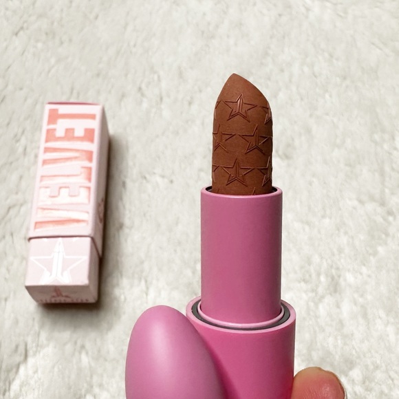 NIB Jeffree Star Velvet Trap Lipstick in Celebrity Skin OG Full Size 4g - Picture 3 of 12